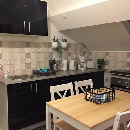 F2 Bis Proche De Toutes Commodites Château-Thierry